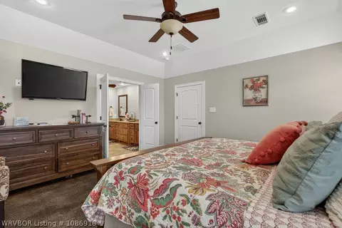Bedroom - 1620 N River Rd, Lavaca, AR 72941 photo 3 of 7