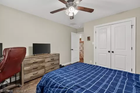 Bedroom - 1620 N River Rd, Lavaca, AR 72941 photo 5 of 7
