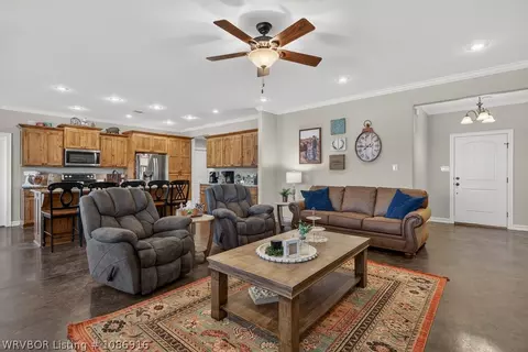 Living - 1620 N River Rd, Lavaca, AR 72941 photo 2 of 3