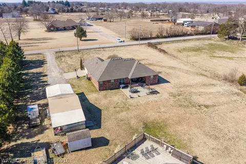 View/Area - 1620 N River Rd, Lavaca, AR 72941 photo 7 of 10