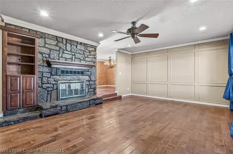 Living - 24705 Highway 22, Lavaca, AR 72941 photo 1 of 6