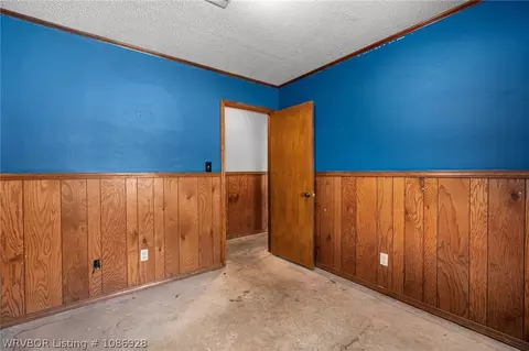 Bedroom - 472501 E 1127 Rd, Muldrow, OK 74948 photo 5 of 7