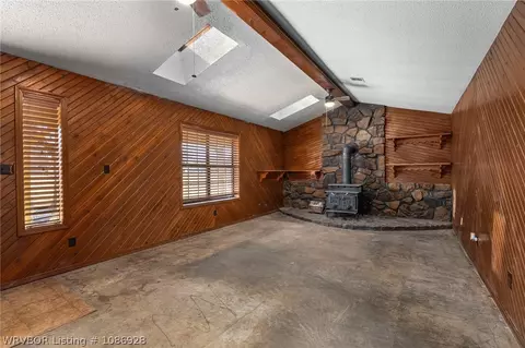 Living - 472501 E 1127 Rd, Muldrow, OK 74948 photo 2 of 3