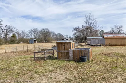 Exterior - 472501 E 1127 Rd, Muldrow, OK 74948 photo 5 of 10