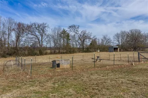 Exterior - 472501 E 1127 Rd, Muldrow, OK 74948 photo 7 of 10