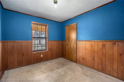 Bedroom - 472501 E 1127 Rd, Muldrow, OK 74948 photo 4 of 7