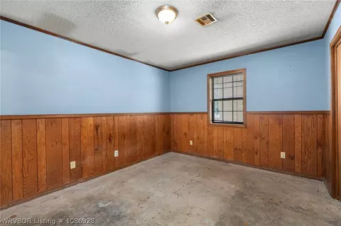 Bedroom - 472501 E 1127 Rd, Muldrow, OK 74948 photo 1 of 7