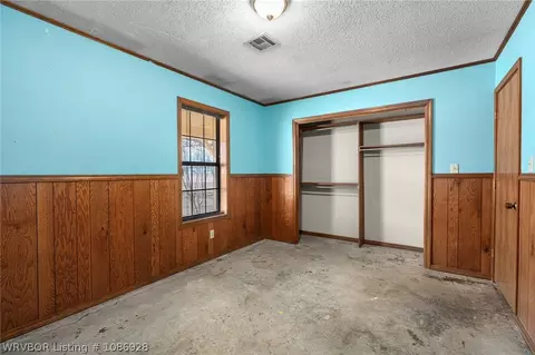 Bedroom - 472501 E 1127 Rd, Muldrow, OK 74948 photo 7 of 7