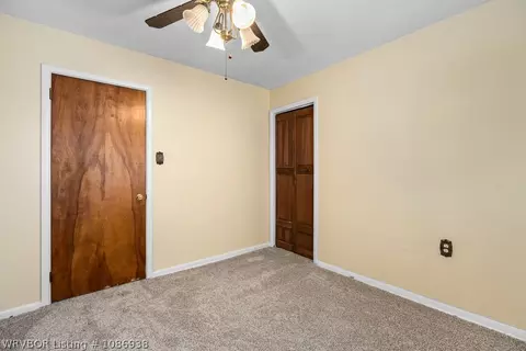 Bedroom - 921 Cedar Ln, Fort Smith, AR 72908 photo 2 of 8