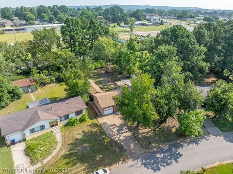 View/Area - 921 Cedar Ln, Fort Smith, AR 72908 photo 7 of 14