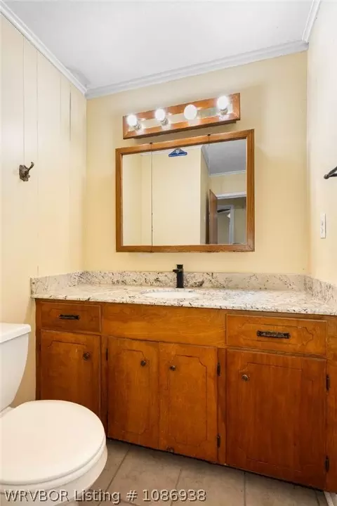 Bath - 921 Cedar Ln, Fort Smith, AR 72908 photo 1 of 3
