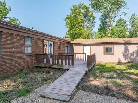 Exterior - 921 Cedar Ln, Fort Smith, AR 72908 photo 7 of 11