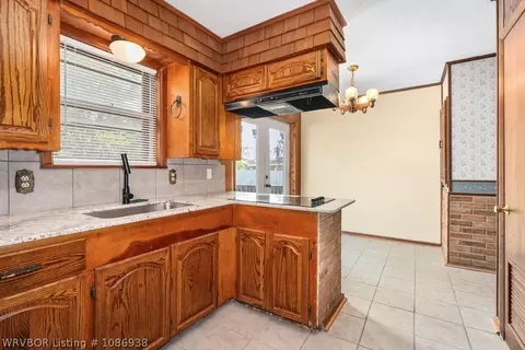 Kitchen - 921 Cedar Ln, Fort Smith, AR 72908 photo 3 of 4