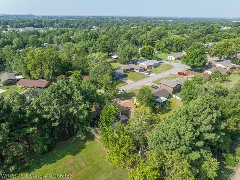 View/Area - 921 Cedar Ln, Fort Smith, AR 72908 photo 12 of 14