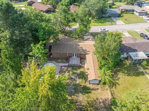 View/Area - 921 Cedar Ln, Fort Smith, AR 72908 photo 2 of 14
