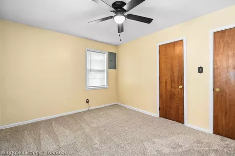 Bedroom - 921 Cedar Ln, Fort Smith, AR 72908 photo 4 of 8