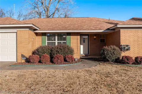 Exterior - 8205 Clover Dr, Fort Smith, AR 72908 photo 3 of 8