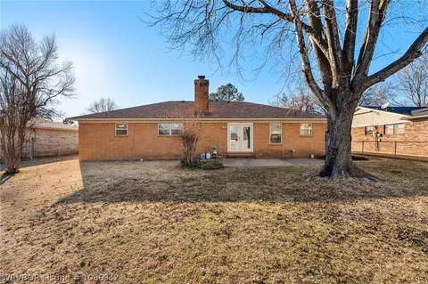 Exterior - 8205 Clover Dr, Fort Smith, AR 72908 photo 8 of 8