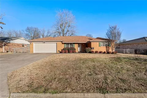 Exterior - 8205 Clover Dr, Fort Smith, AR 72908 photo 5 of 8