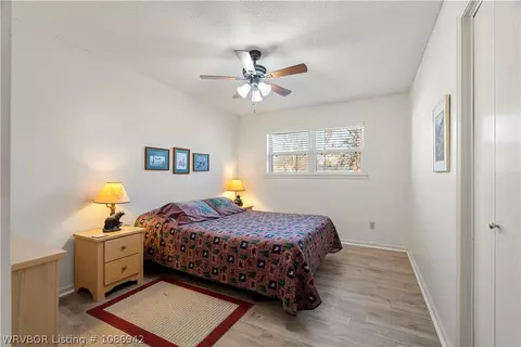 Bedroom - 8205 Clover Dr, Fort Smith, AR 72908 photo 4 of 5