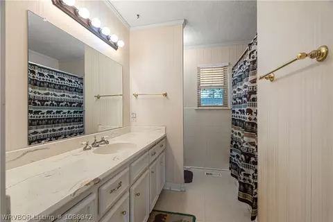 Bath - 8205 Clover Dr, Fort Smith, AR 72908 photo 2 of 2
