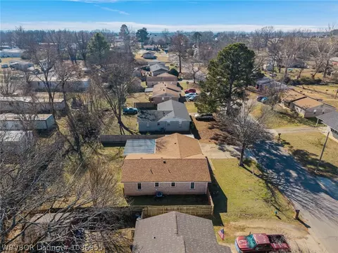 View/Area - 1002 Pattie Ln, Barling, AR 72923 photo 5 of 6