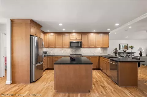 Kitchen - 2701 S 97th Cir, Fort Smith, AR 72903 photo 2 of 5