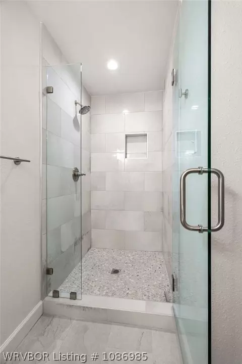 Bath - 2701 S 97th Cir, Fort Smith, AR 72903 photo 4 of 5