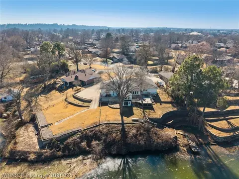 View/Area - 2701 S 97th Cir, Fort Smith, AR 72903 photo 4 of 7