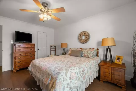 Bedroom - 3211 Village Rd, Fort Smith, AR 72903 photo 4 of 6