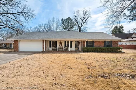 3211 Village Rd, Fort Smith, AR 72903