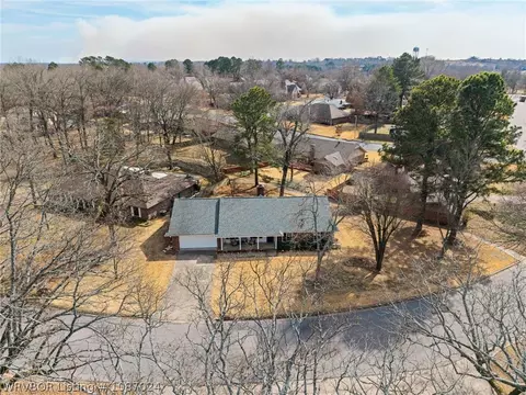 View/Area - 3211 Village Rd, Fort Smith, AR 72903 photo 5 of 7