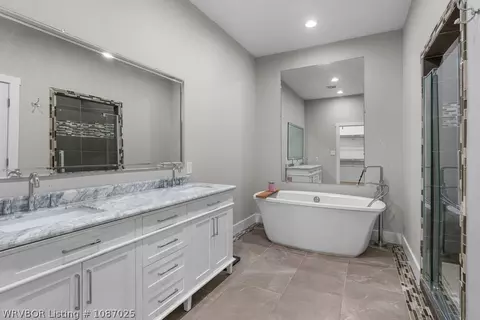 Bath - 2802 Dallas St, Fort Smith, AR 72901 photo 1 of 3
