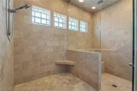 Bath - 110 Rivercrest Dr, Fort Smith, AR 72903 photo 6 of 9