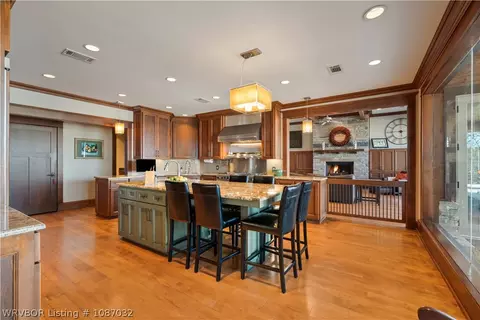 Kitchen - 110 Rivercrest Dr, Fort Smith, AR 72903 photo 5 of 8
