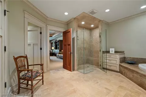 Bath - 110 Rivercrest Dr, Fort Smith, AR 72903 photo 2 of 9
