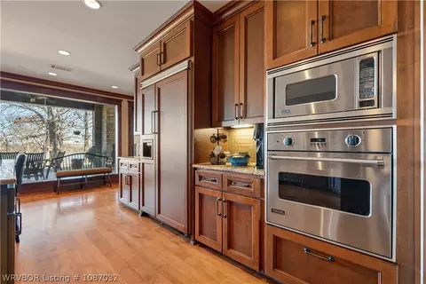 Kitchen - 110 Rivercrest Dr, Fort Smith, AR 72903 photo 3 of 8