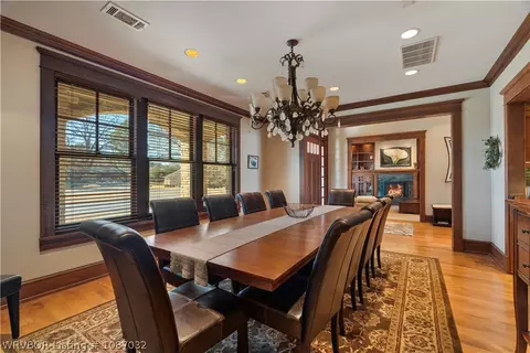 Dining - 110 Rivercrest Dr, Fort Smith, AR 72903 photo 2 of 2
