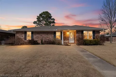 9413 Fresno St, Fort Smith, AR 72903