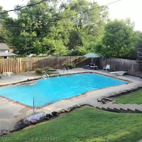 Exterior - 2714 S Louisville St, Fort Smith, AR 72901 photo 5 of 8