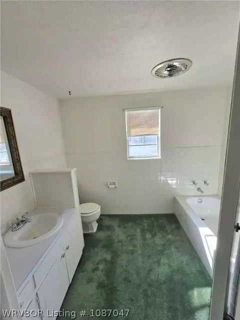 Bath - 2714 S Louisville St, Fort Smith, AR 72901 photo 2 of 4