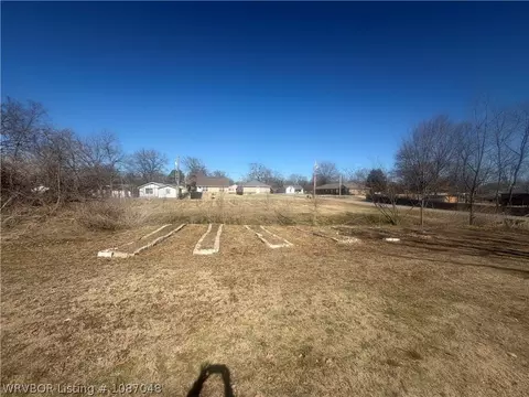 000 Russell St, Fort Smith, AR 72904