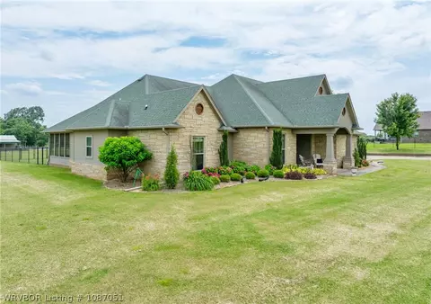 Exterior - 3414 Bugscuffle Rd, Lavaca, AR 72941 photo 3 of 10