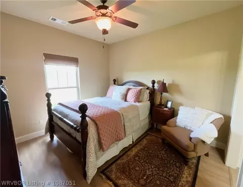 Bedroom - 3414 Bugscuffle Rd, Lavaca, AR 72941 photo 3 of 4