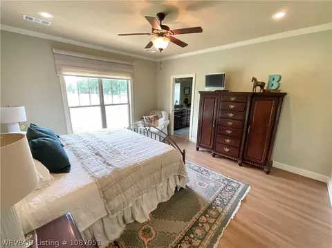 Bedroom - 3414 Bugscuffle Rd, Lavaca, AR 72941 photo 1 of 4