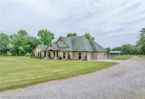 Exterior - 3414 Bugscuffle Rd, Lavaca, AR 72941 photo 4 of 10