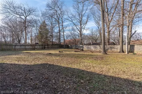 Exterior - 3301 Londonderry Rd, Fort Smith, AR 72908 photo 5 of 5