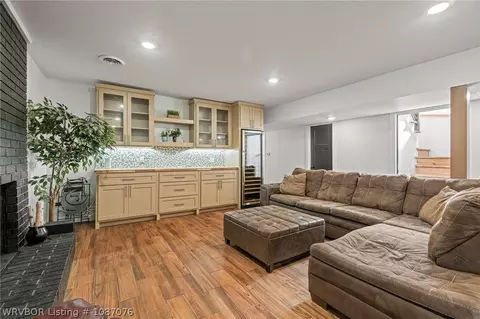 Living - 2427 Houston St, Fort Smith, AR 72901 photo 1 of 1