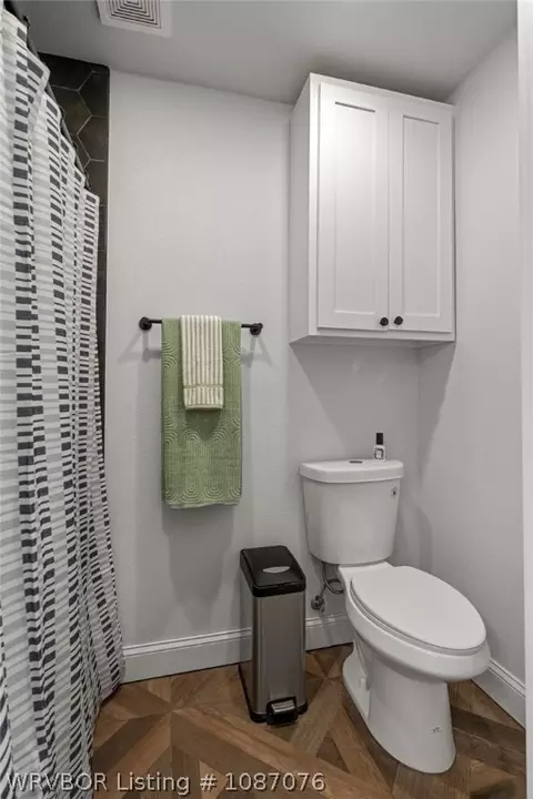 Bath - 2427 Houston St, Fort Smith, AR 72901 photo 2 of 4
