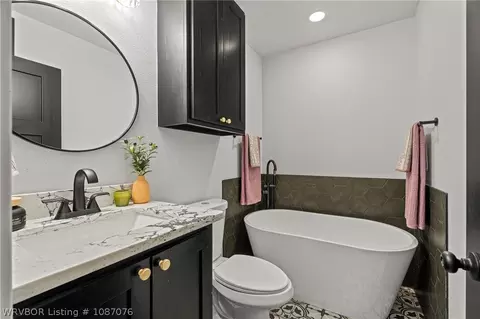 Bath - 2427 Houston St, Fort Smith, AR 72901 photo 3 of 4